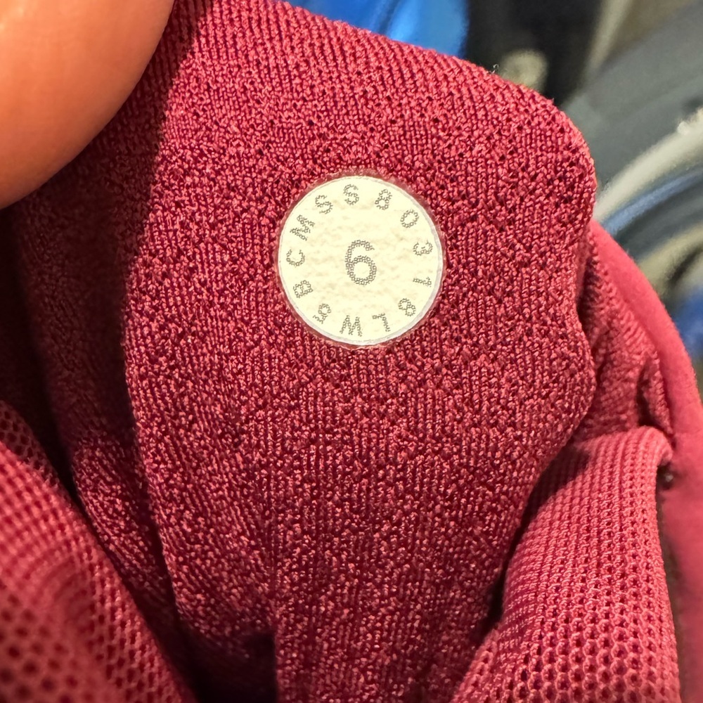 Lululemon Wake & Train Tight 28" in
Black Satin / Star Ruby - Picture 5 of 6